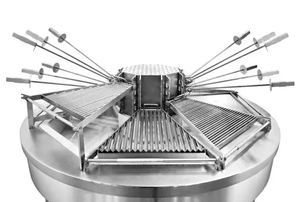 Asador circular de acero inoxidable con brochetas rotativas para cocción uniforme