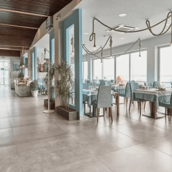 Restaurante en Portugal con estilo náutico y vistas al océano.